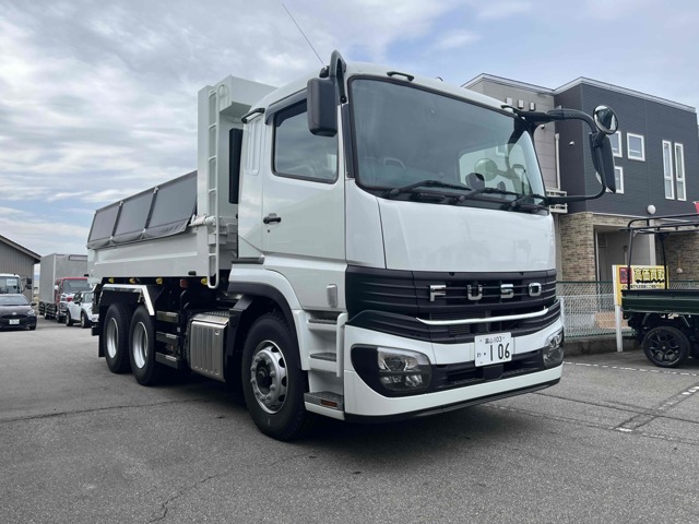 Mitsubishi Fuso Super Great 1