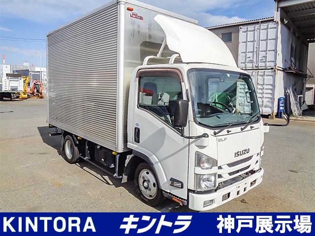 2017 Isuzu Elf