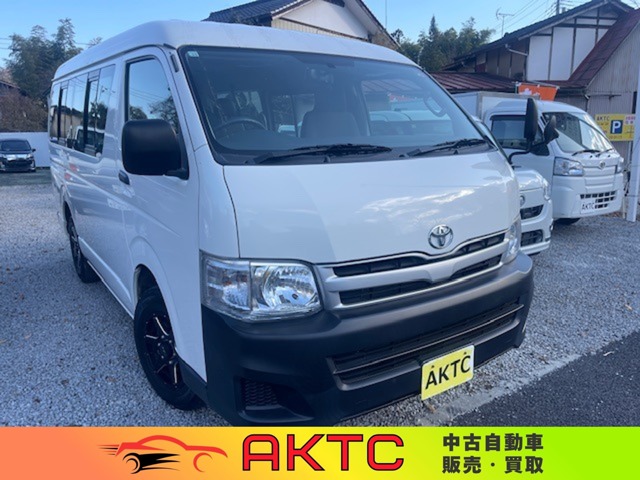 2010 Toyota Hiace