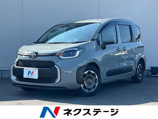 Toyota Sienta 1