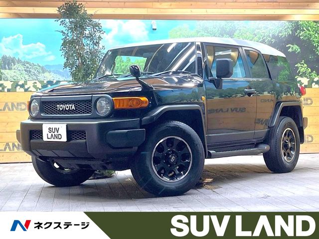 Toyota FJ Cruiser 2