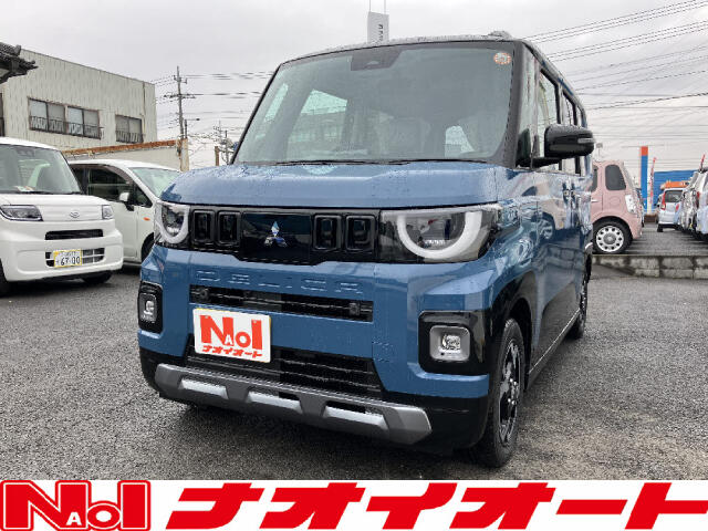 Mitsubishi Delica Mini 1