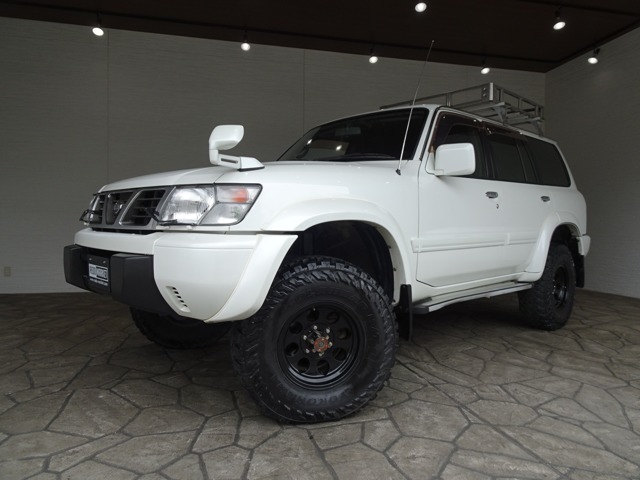 Nissan Safari 1