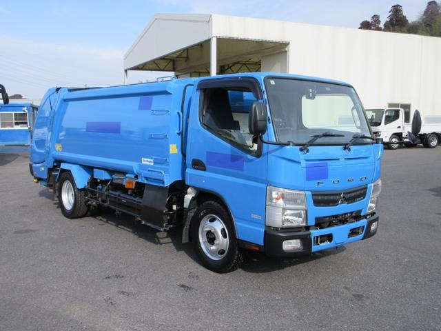 Mitsubishi Fuso Canter 1
