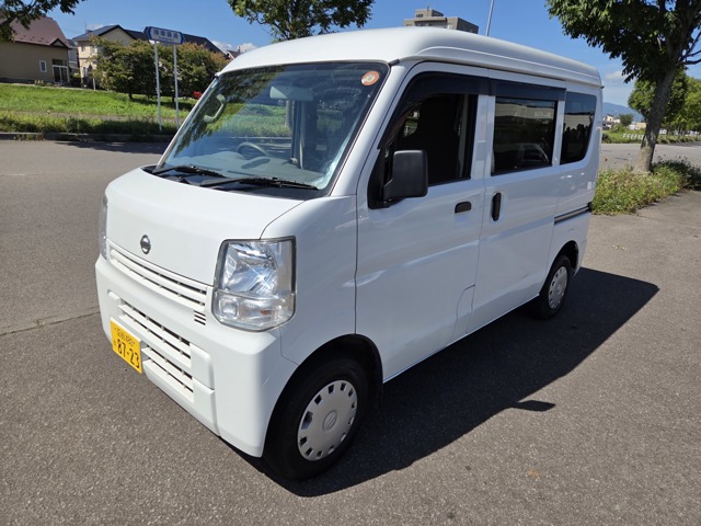 Nissan NV100 Clipper 1