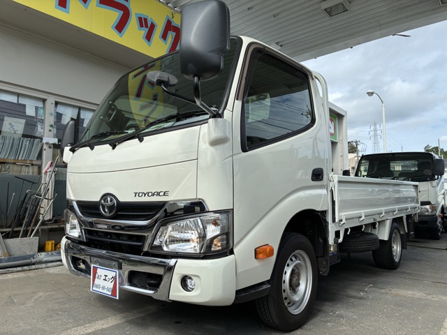 Toyota Toyoace 1