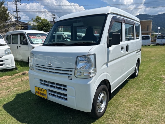 Mitsubishi Minicab Van 1