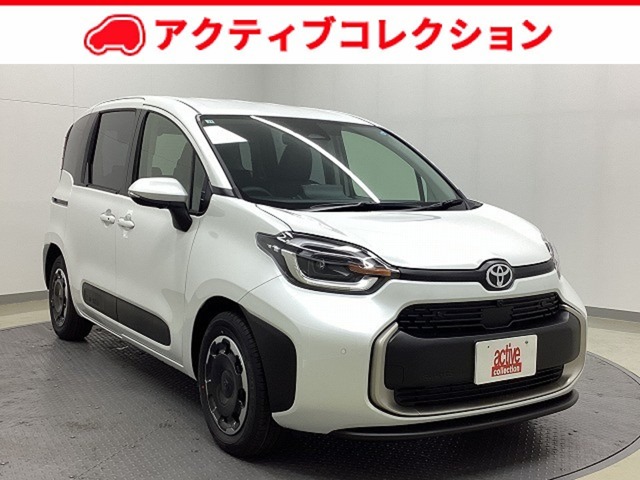 Toyota Sienta 1