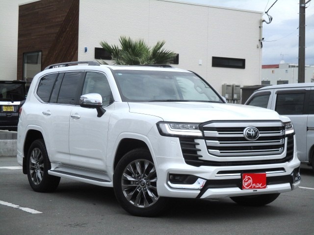 Toyota Land Cruiser 300 2