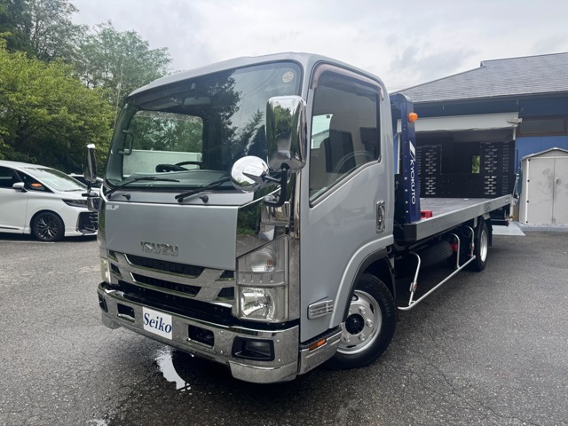 2011 Isuzu Elf