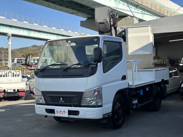 Mitsubishi Fuso Canter 1