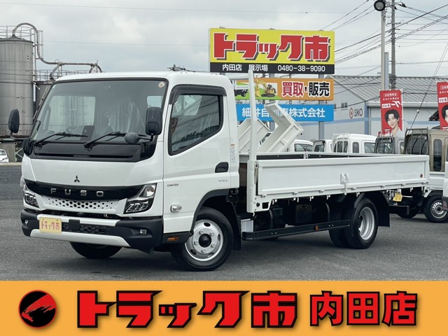 Mitsubishi Fuso Canter 1
