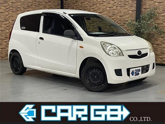 Daihatsu Mira 1