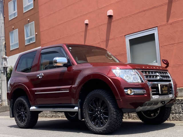 Mitsubishi Pajero 2