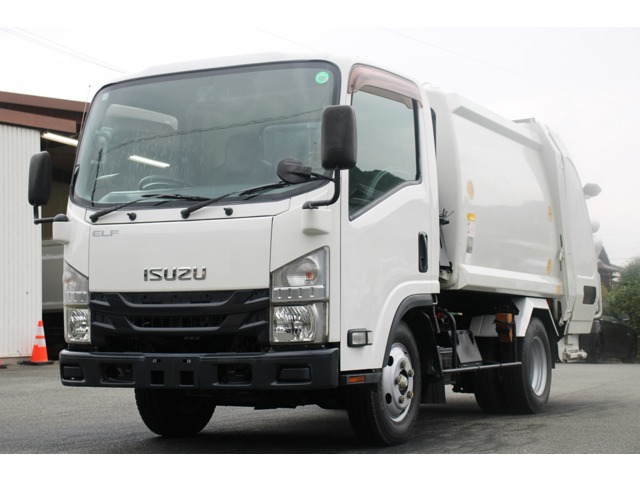 Isuzu Elf 1