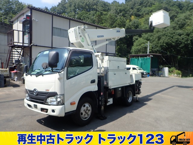 2017 Hino Dutro