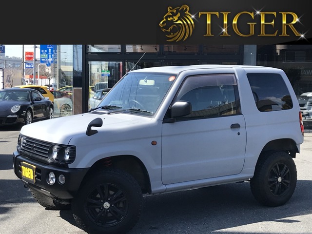 Mitsubishi Pajero Mini 1