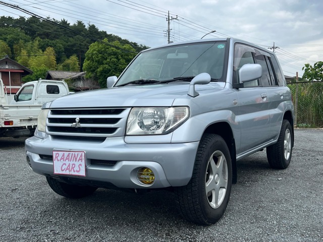 2003 Mitsubishi Pajero iO