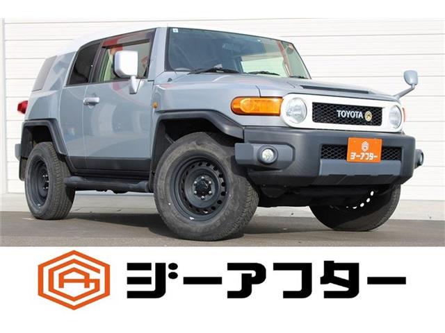 Toyota FJ Cruiser 2