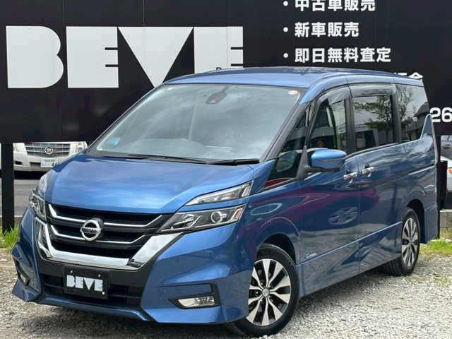 Nissan Serena 1