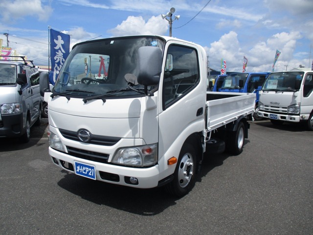 Hino Dutro 1