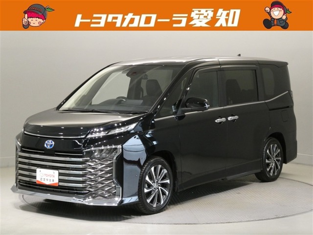 Toyota Voxy 1