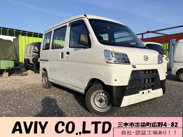 Daihatsu Hijet Cargo 1