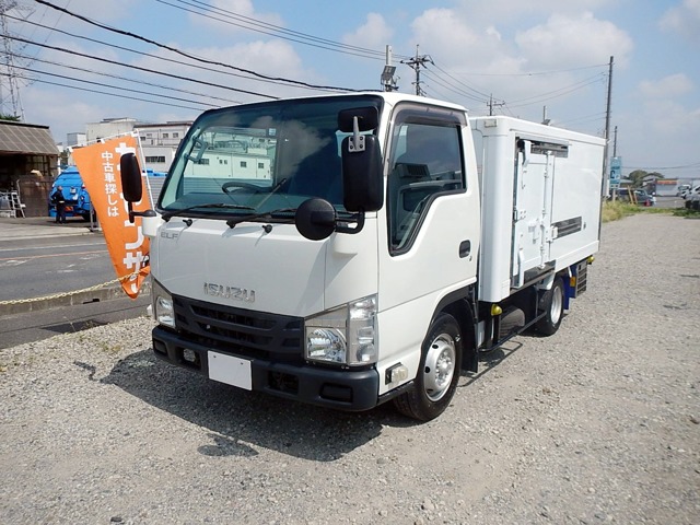 2017 Isuzu Elf