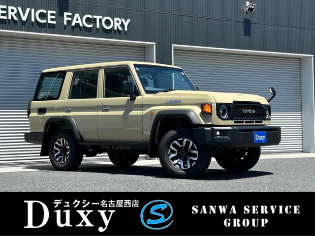 Toyota Land Cruiser 70 3