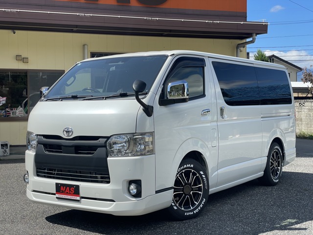 Toyota Hiace Van 1