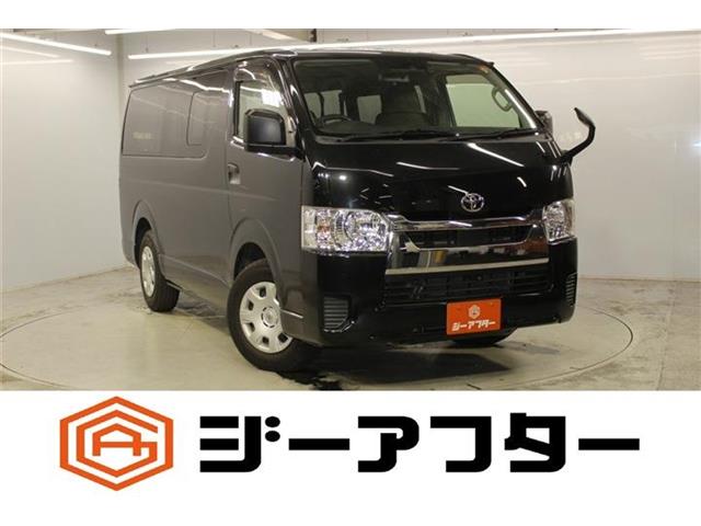 Toyota Hiace Van 1