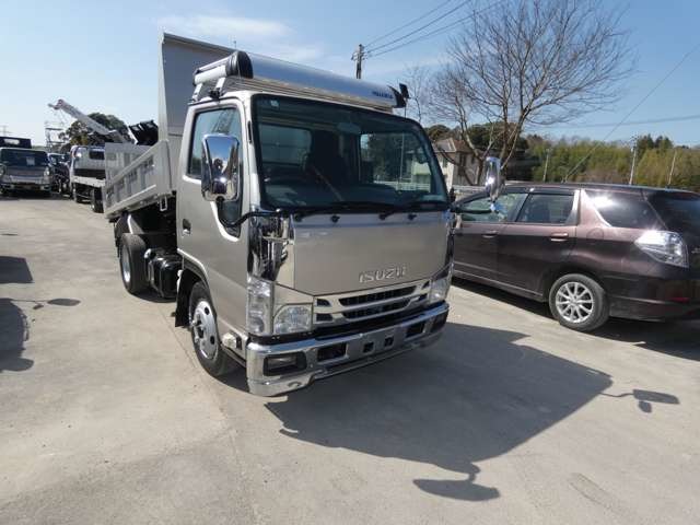 Isuzu Elf 2