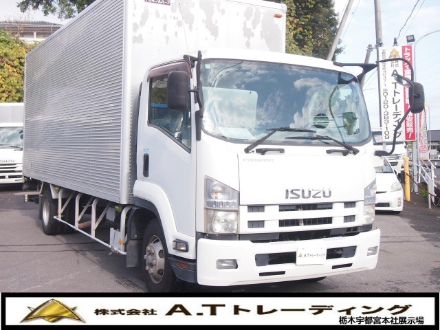Isuzu Forward 1