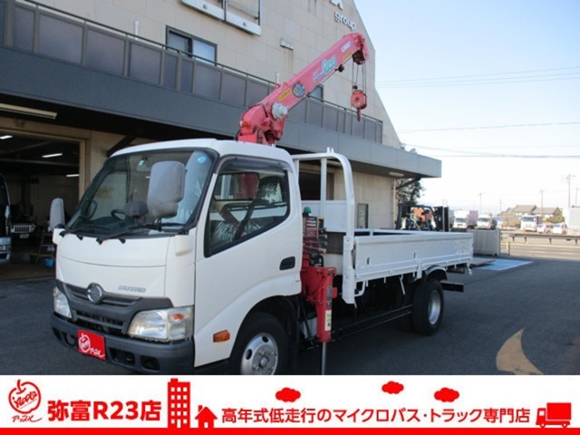 Hino Dutro 1