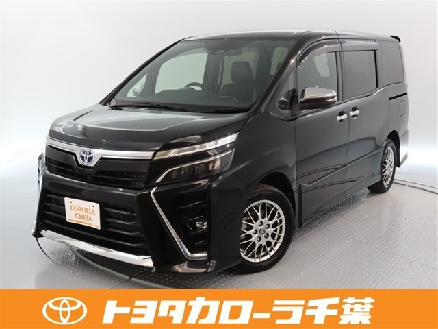 Toyota Voxy 1