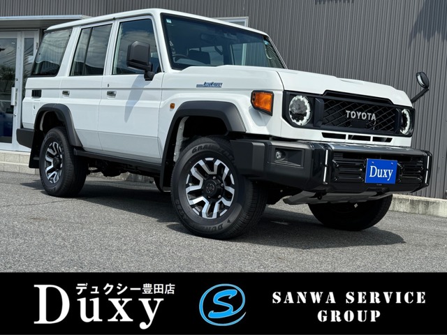Toyota Land Cruiser 70 2