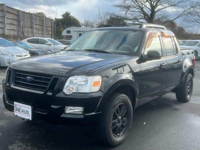 Ford Explorer Sport Trac 1