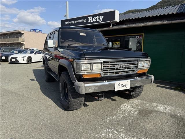Toyota Land Cruiser 1