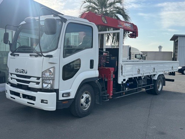 Isuzu Forward 1