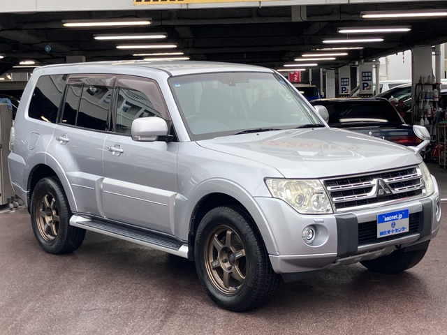 Mitsubishi Pajero 1
