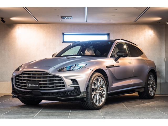 Aston Martin DBX 1