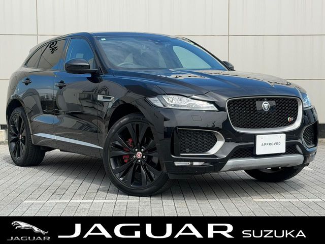 Jaguar F-Pace 1