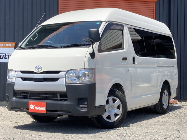 Toyota Hiace Van 1