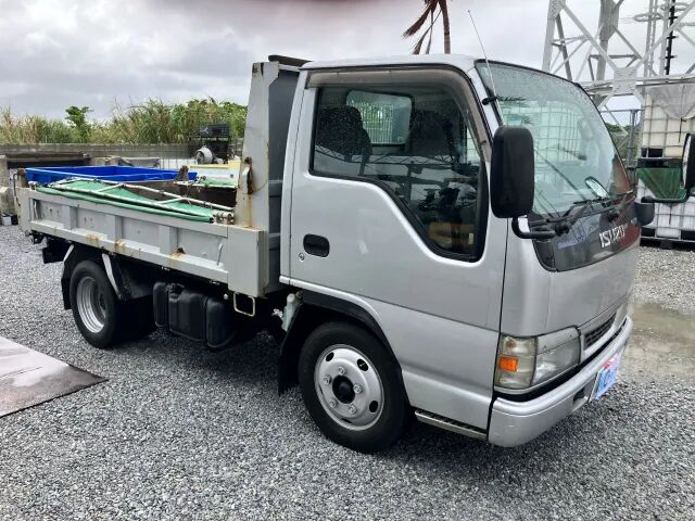 2004 Isuzu Elf