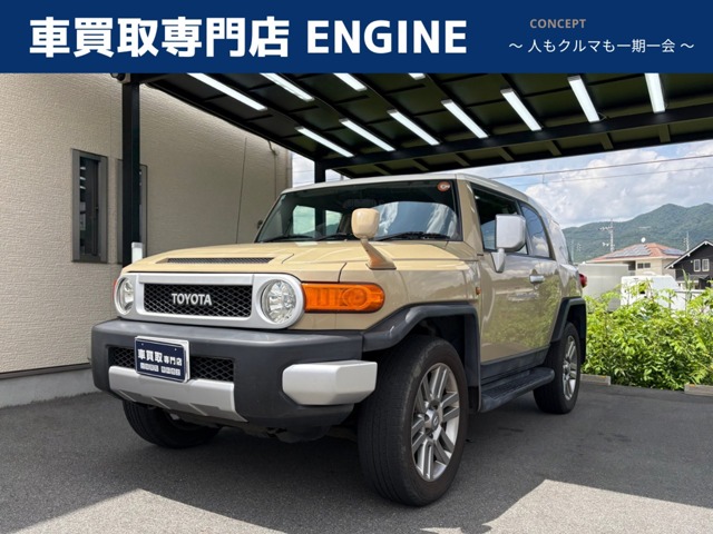 Toyota FJ Cruiser 2