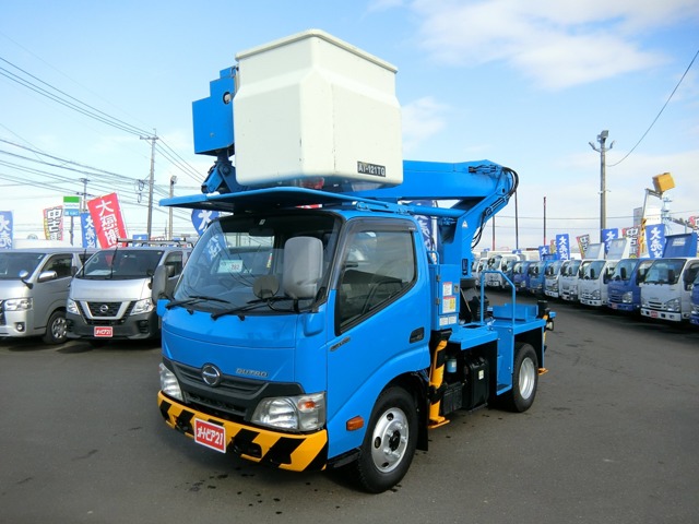 Hino Dutro 1
