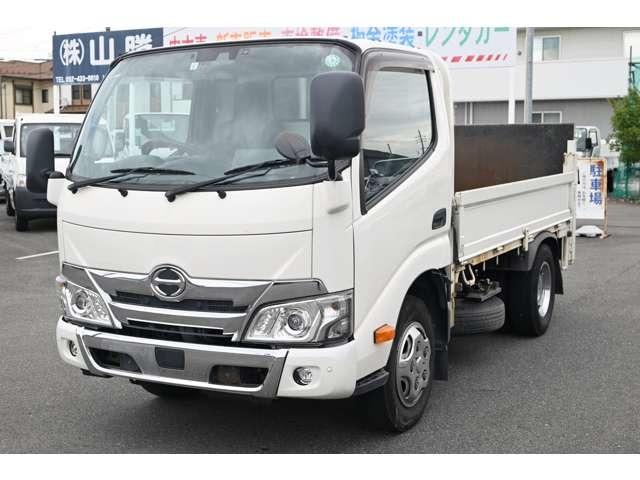 Hino Dutro 1