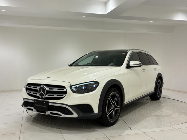 Mercedes-Benz E-Class All-Terrain 1