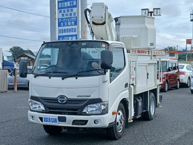 Hino Dutro 1