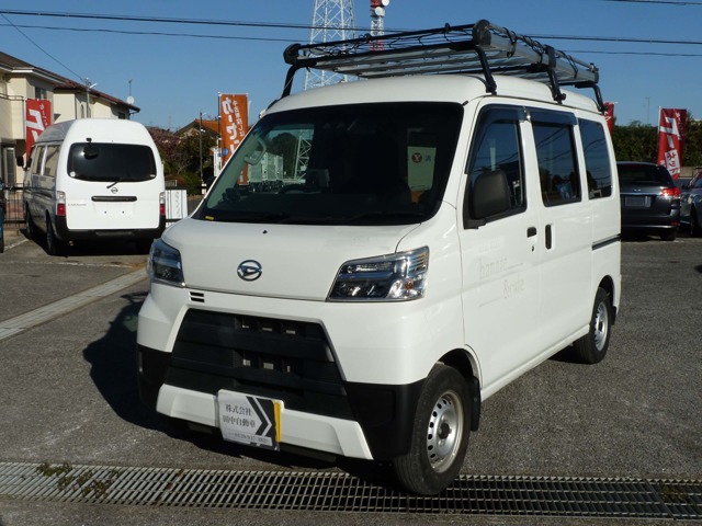 Daihatsu Hijet Cargo 1
